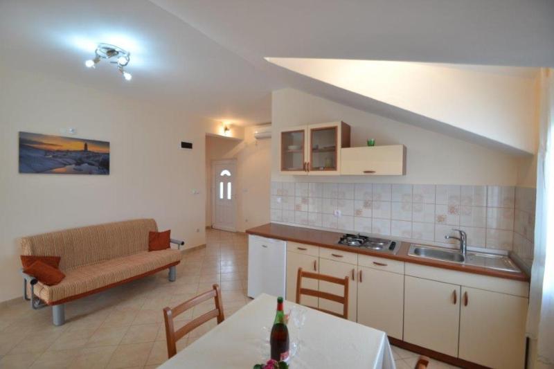 One-Bedroom Apartment with Balcony and Sea View image 1