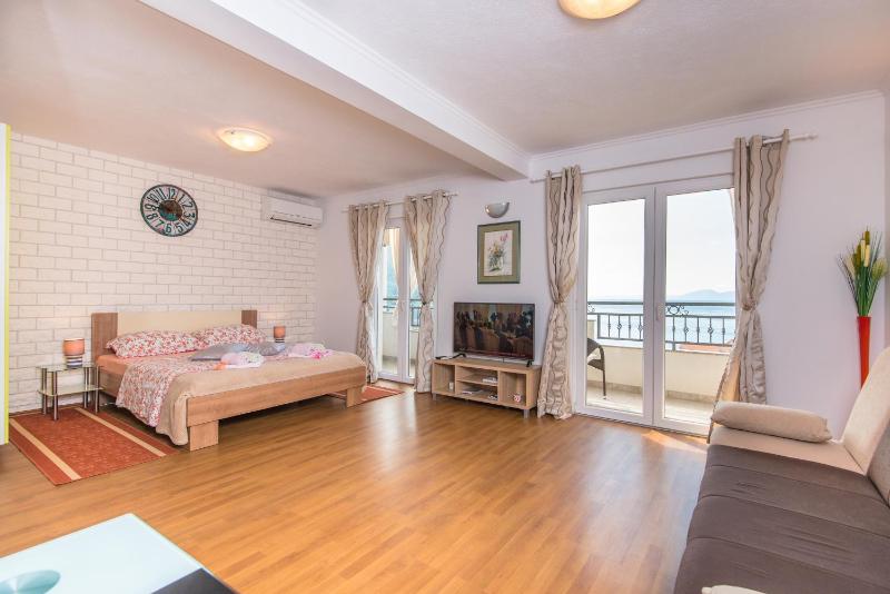 Apartments with parking space Igrane Makarska - 16878 - image 14