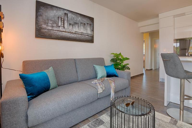 Family-friendly apartments with swimming pool Vir - Kozjak Vir - 18542 - image 19