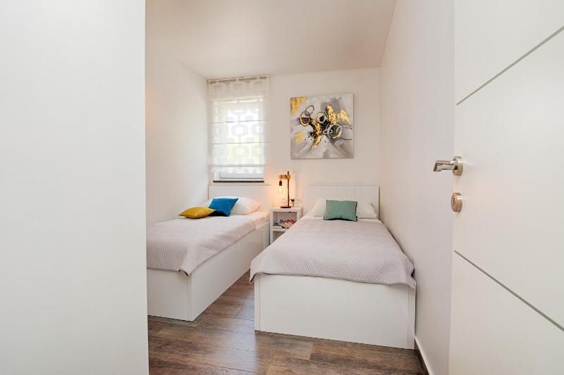 Family-friendly apartments with swimming pool Vir - Kozjak Vir - 18542 - image 30