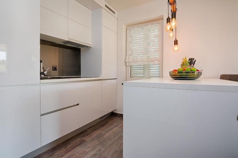 Family-friendly apartments with swimming pool Vir - Kozjak Vir - 18542 - image 34