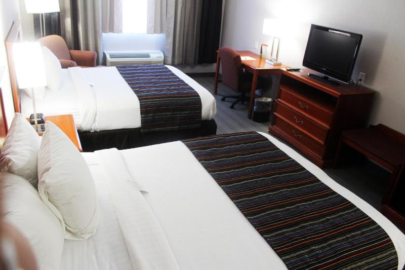 Queen Room with Two Queen Beds - Non-Smoking image 3
