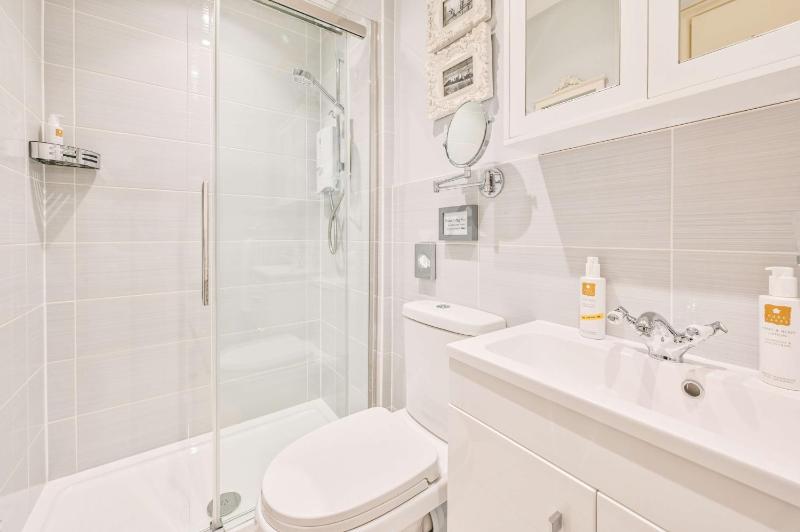 Muntham Luxury Holiday Apartments - image 35