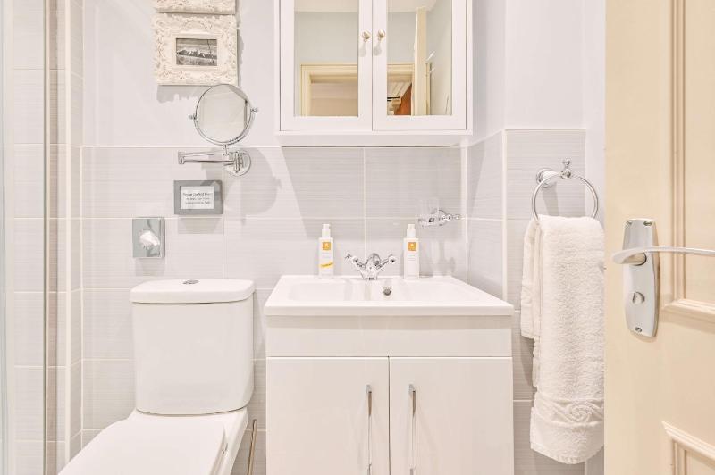 Muntham Luxury Holiday Apartments - image 27