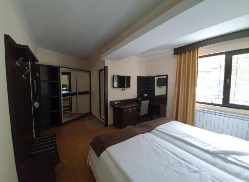 Budget Twin Room image 2