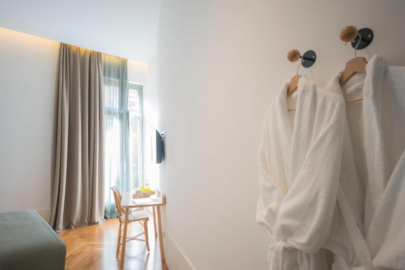 Superior Double or Twin Room with Terrace image 2