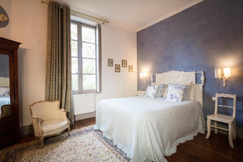 Double Room with Garden View image 4