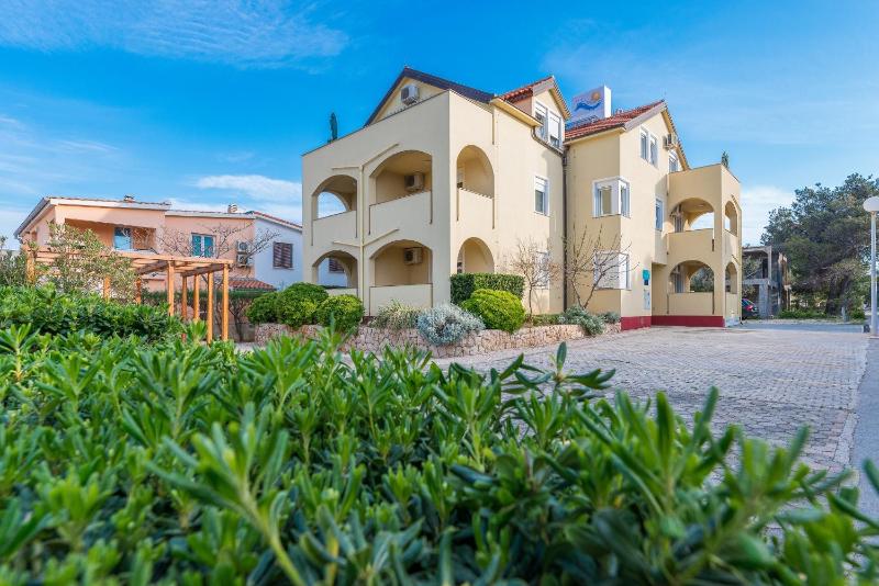 Apartments by the sea Vir - 18603 - image 1
