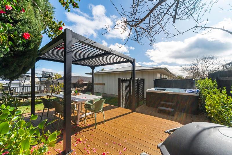 Relax at Richmond Heights - image 20