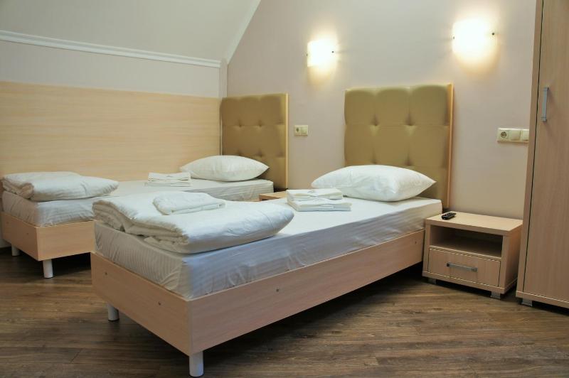 Twin Room - Attic image 1