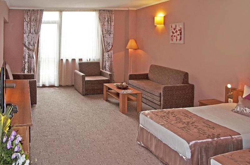 Superior Junior Suite image 3