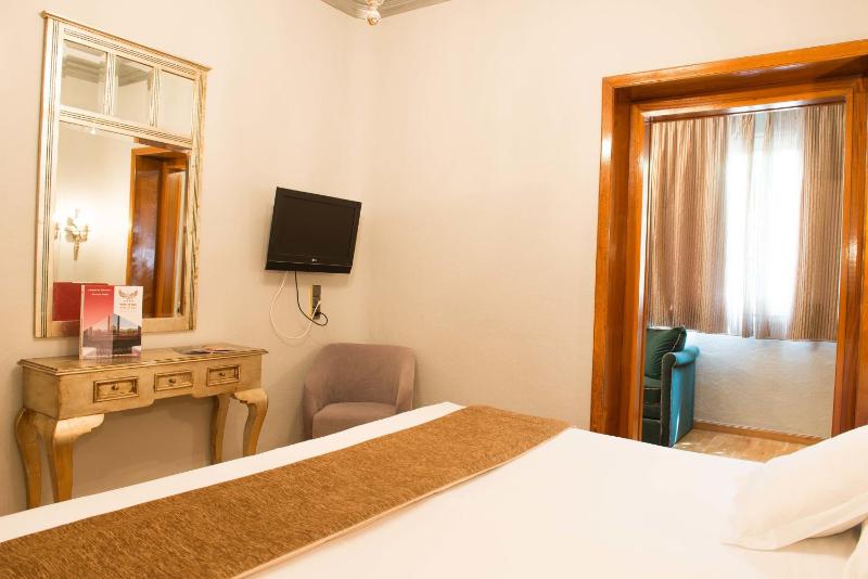Hotel Los Angeles Granada - image 12