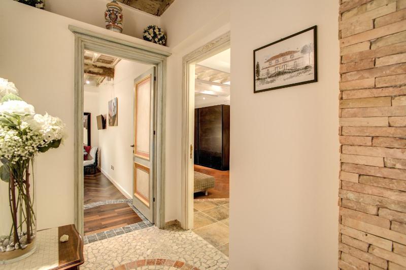Studio Apartment image 4