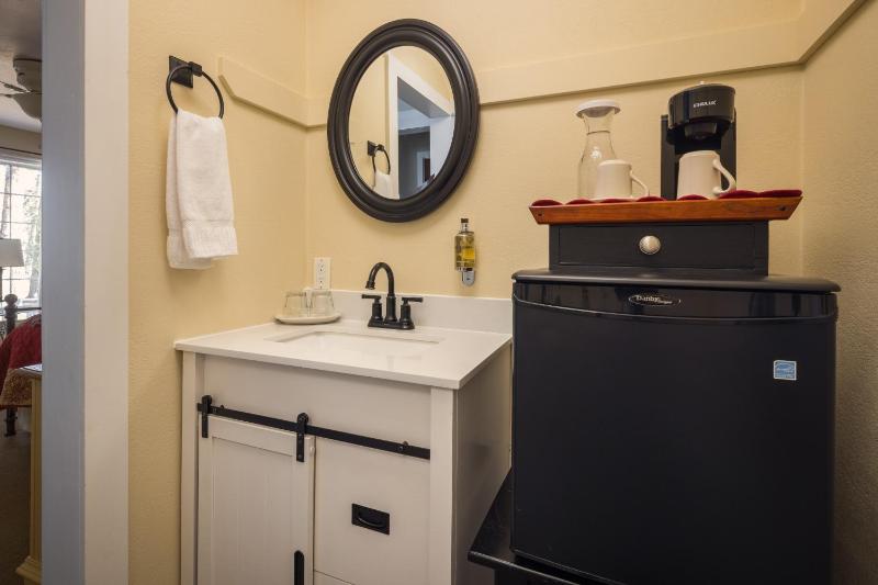 Deluxe Suite image 2