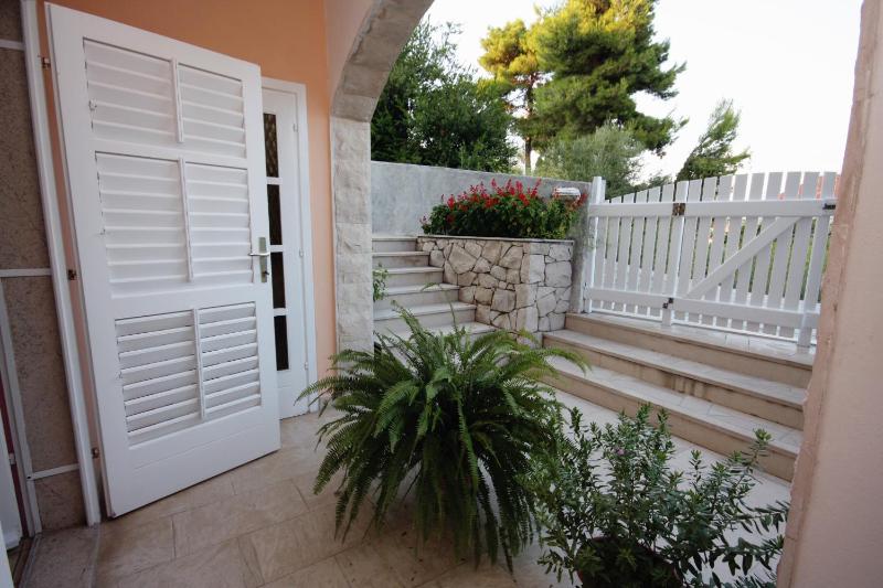 Two-Bedroom Apartment with Terrace and Sea View image 4