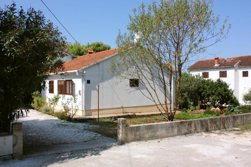 Apartments with a parking space Mirca Brac - 728 - image 18