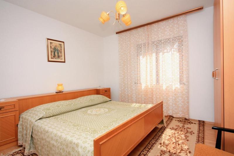 Apartments with a parking space Mirca Brac - 728 - image 10