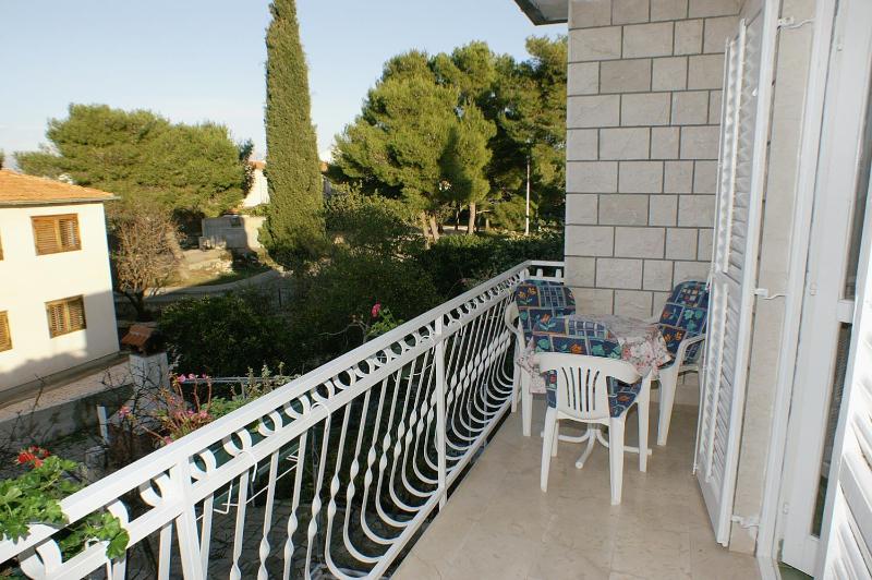 Apartments with a parking space Mirca Brac - 730 - image 25