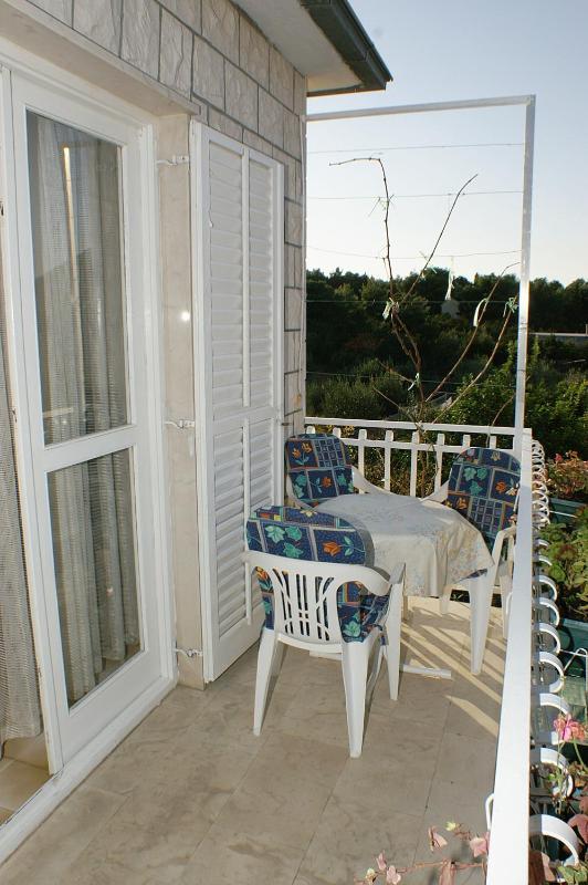 Apartments with a parking space Mirca Brac - 730 - image 30