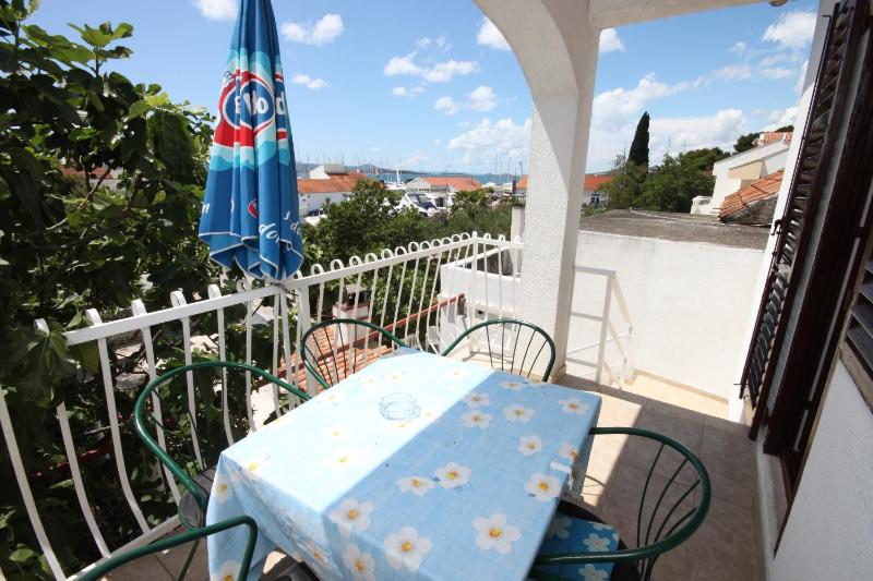 Two-Bedroom Apartment with Terrace and Sea View image 4