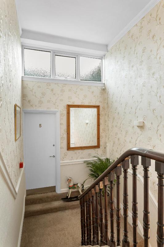 Kings Lodge - image 15