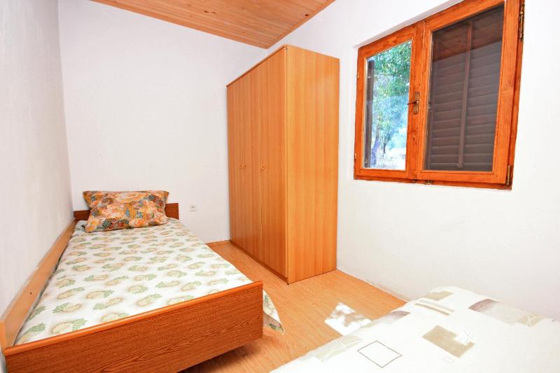 One-Bedroom Apartment with Terrace and Sea View image 1