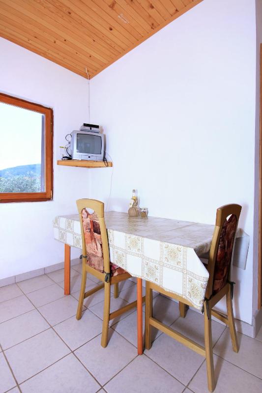 One-Bedroom Apartment with Terrace and Sea View image 4