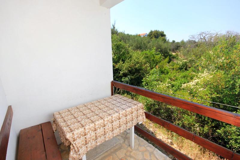 One-Bedroom Apartment with Terrace and Sea View image 3