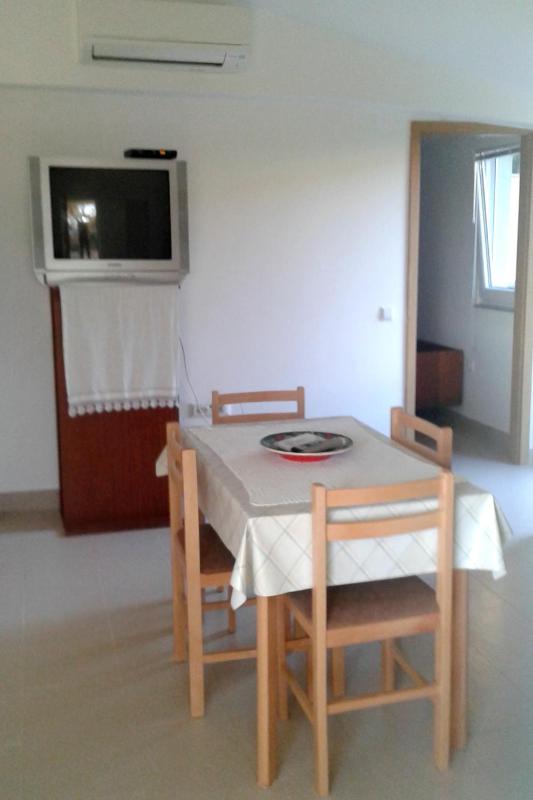 One-Bedroom Apartment with Balcony image 4