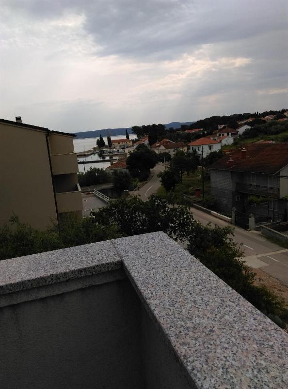 One-Bedroom Apartment with Balcony image 2
