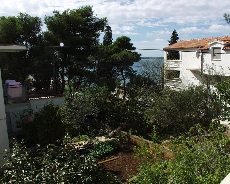 Two-Bedroom Apartment with Balcony and Sea View image 4
