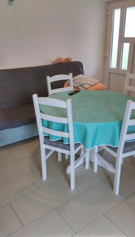 One-Bedroom Apartment with Balcony image 4
