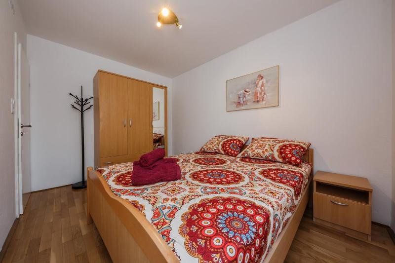 Apartments with parking space Kastel Stari Kastela - 18812 - image 6