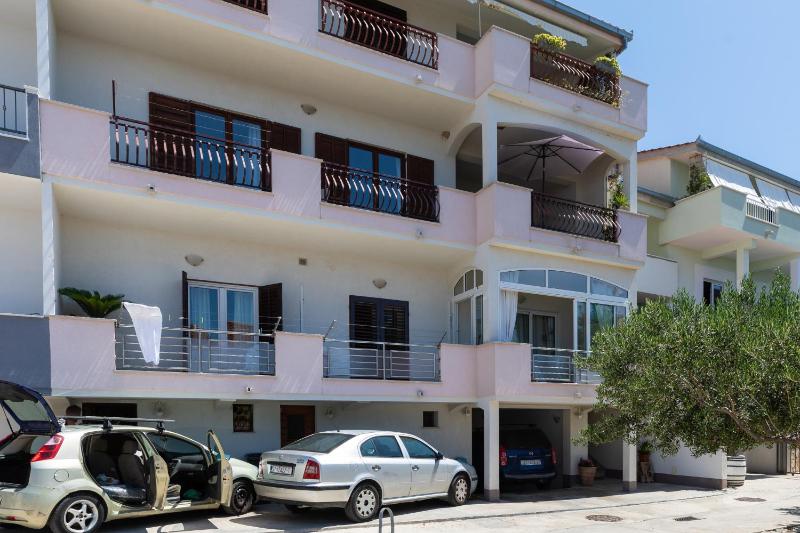 Apartments by the sea Duce Omis - 18897 - image 13