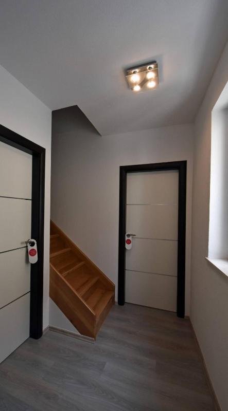 Apartments and rooms with WiFi Split - 18909 - image 15