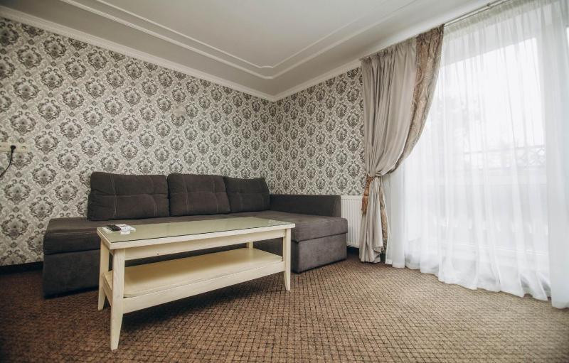 Superior Suite image 3