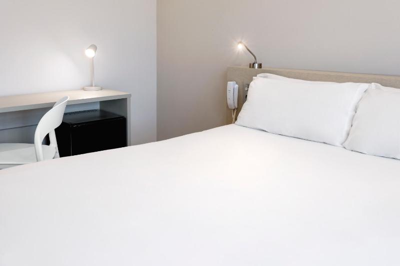Double Room image 1