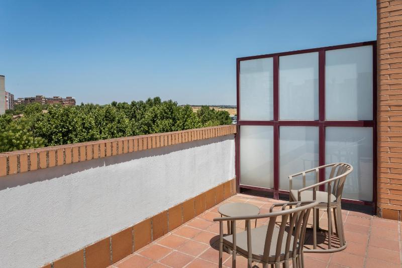 Double Room with Terrace image 2