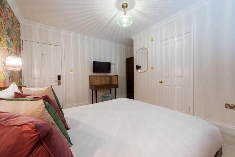 The Clarence Boutique Rooms - image 26