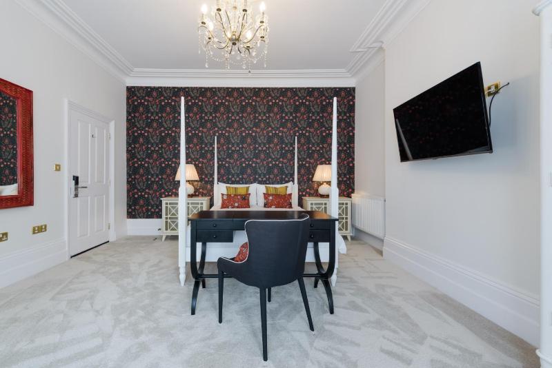 The Clarence Boutique Rooms - image 10