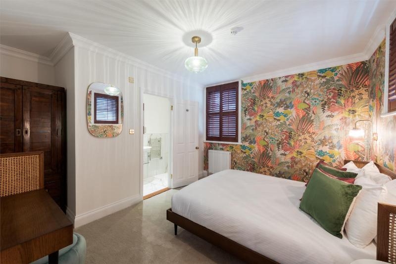 The Clarence Boutique Rooms - image 18