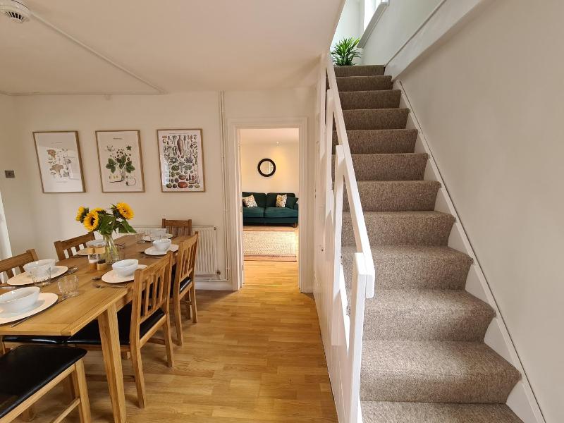 Three-Bedroom House image 2