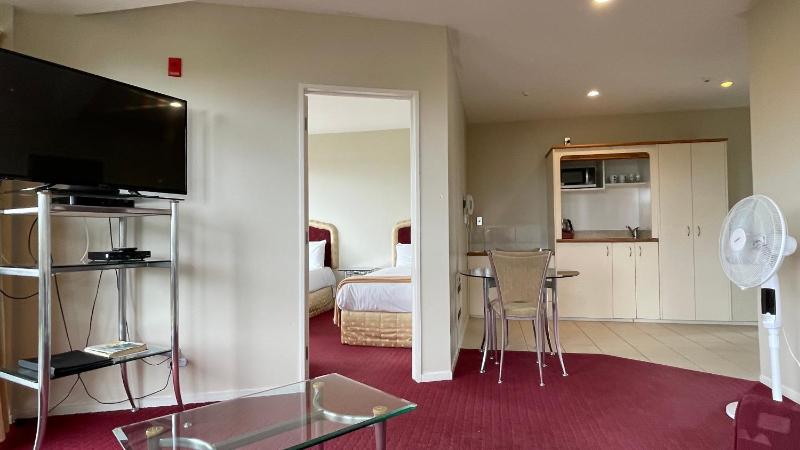 Chantillys Motor Lodge - image 16