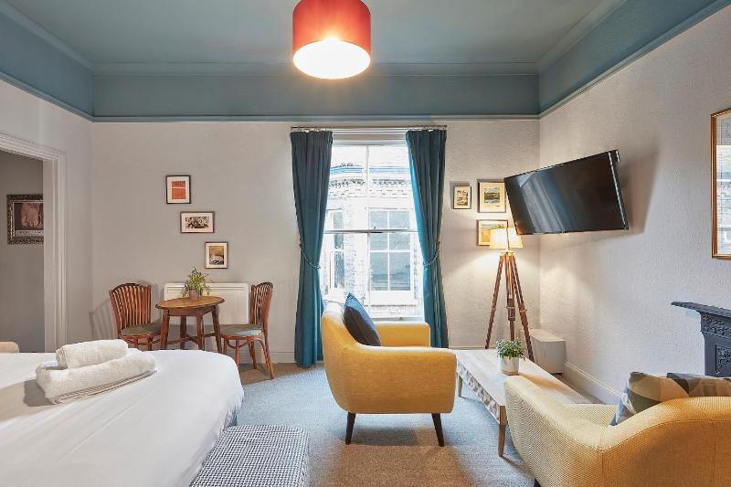 Boutique Deluxe Apartment image 1