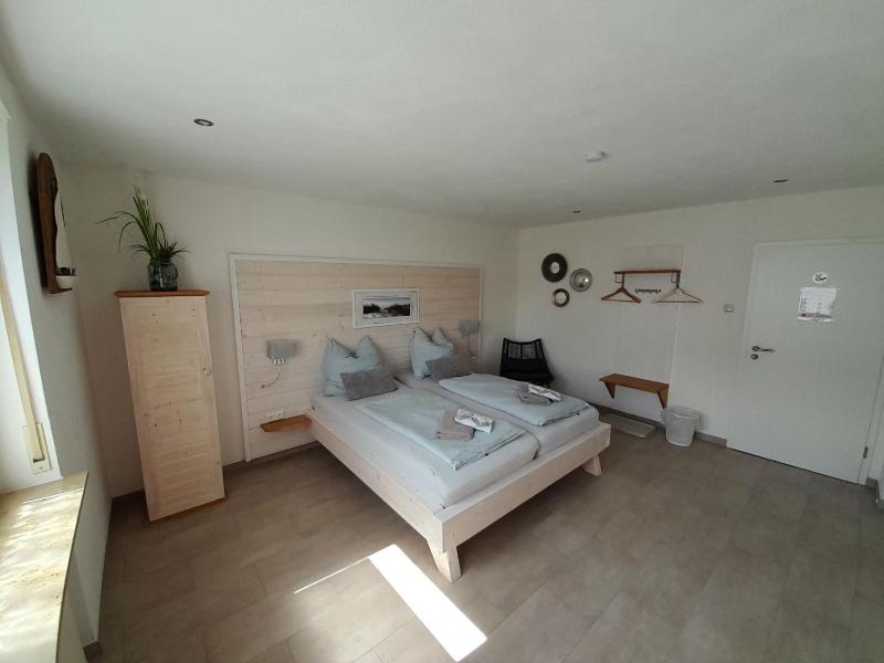Double Room image 1