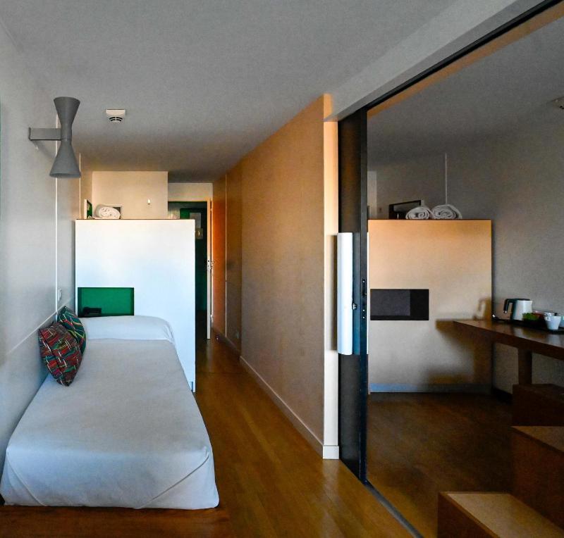 Triple Room with Garden View image 4