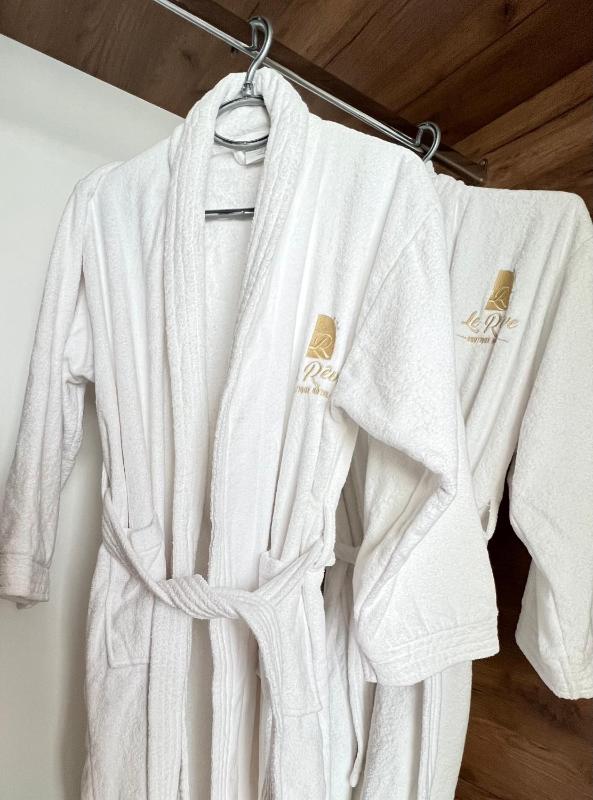 Double Room with Sea View image 3