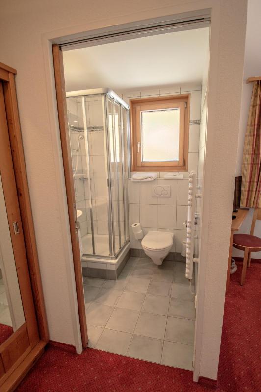 Single Room image 3
