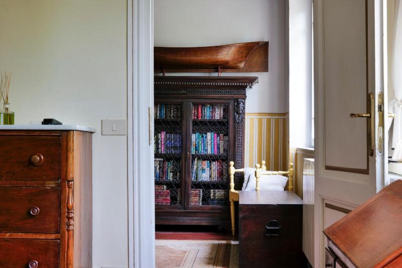 Standard Double Room image 3