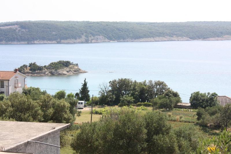 One-Bedroom Apartment with Terrace and Sea View image 3